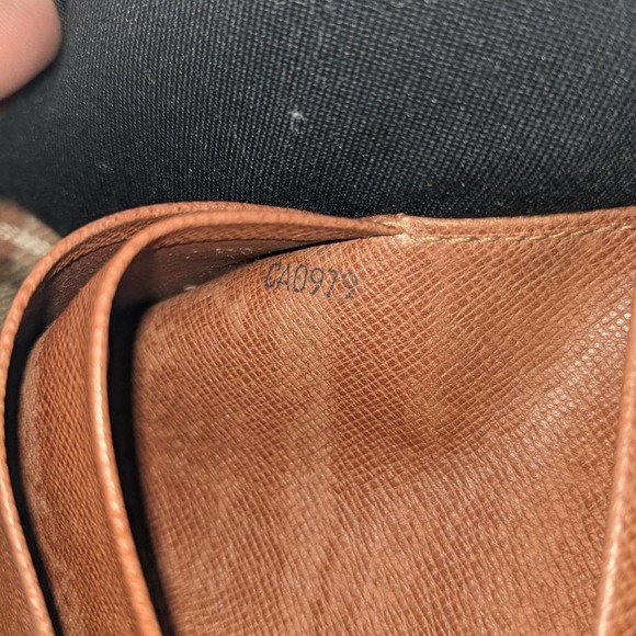 LOUIS VUITTON Monogram Porte-Monnaie Tresor Wallet - Picture 8 of 9